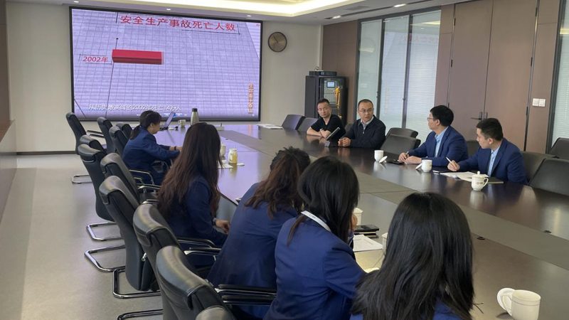 报名自考本科，通常需要满足以下条件：